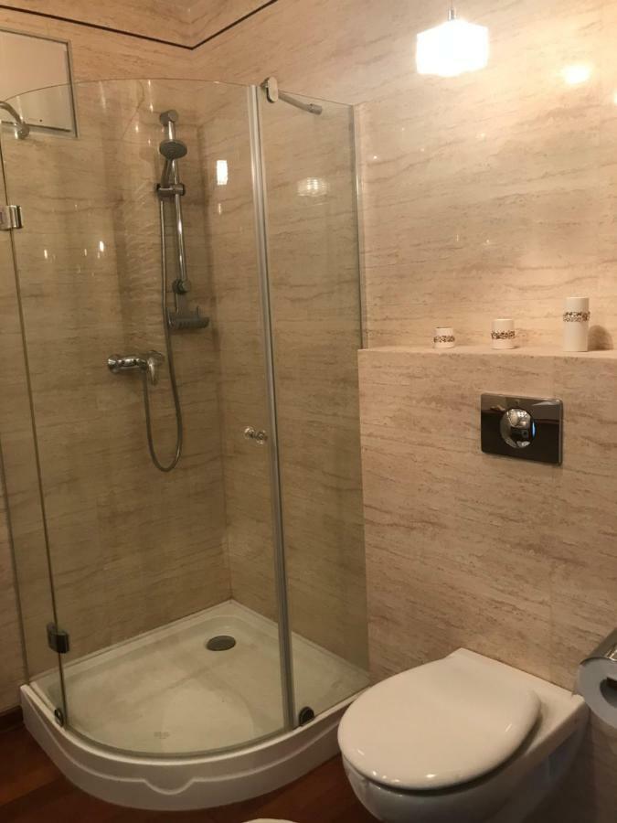 Apartament Gdanski Warschau Buitenkant foto