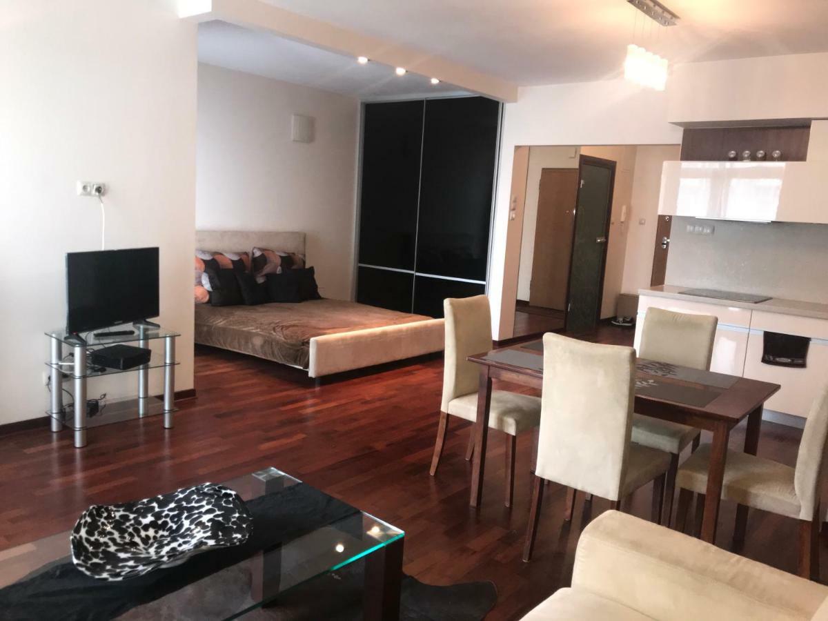 Apartament Gdanski Warschau Buitenkant foto